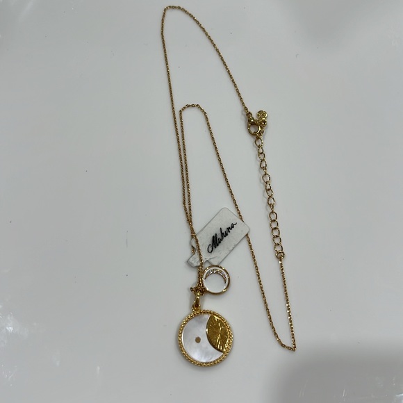 MAKUNA SUN MOON AND STAR NECKLACE GOLD MOTHER OF PEARL BRAND NEW APPROX 18 inch - Picture 4 of 5